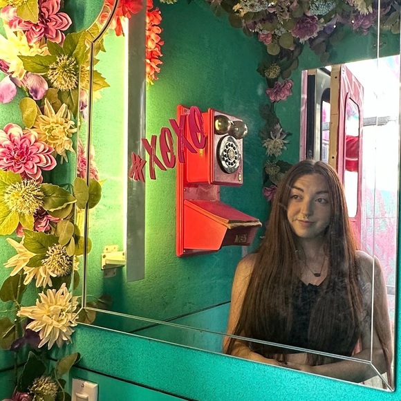 Meet the Posher Other - Meet your Posher, Kendra